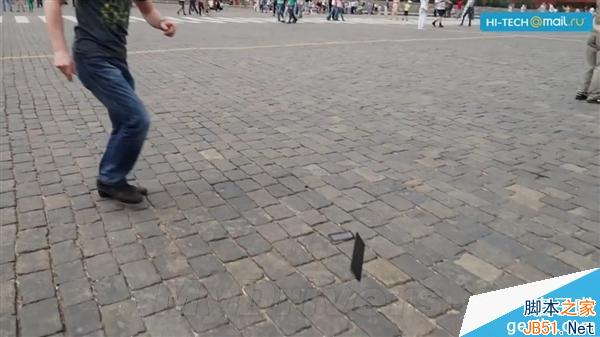 “iPhone 6”跌落测试：老外真会玩