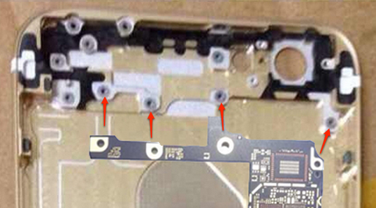 螺丝孔与外壳相符 苹果iPhone6主板曝光 