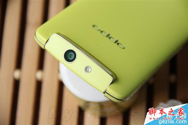 发箍、风铃…… OPPO N1 mini情侣款妹子版图赏