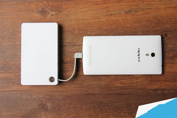 OPPO移动电源图赏：6000mAh敢卖298元？