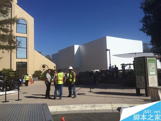 iPhone6苹果发布会现场照片 白色建筑太美