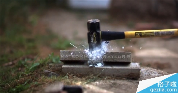 iPhone 6防弹、防水、防火测试