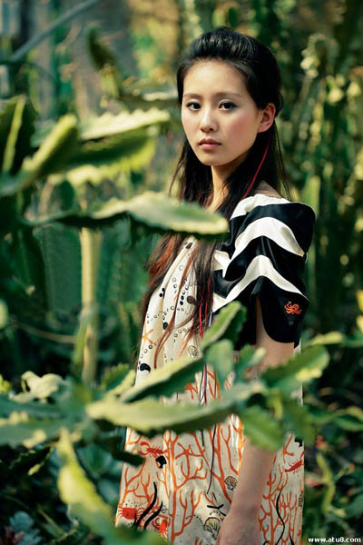 Photoshop制作有创意的黄绿色效果人物个性签名