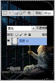 Photoshop合成蹲在窗户边上拿着蜡烛美女夜景