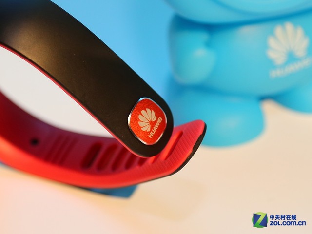 手环logo，具有IP57防护级别，支持7级防水