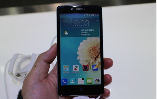 中国电信自有品牌小鲜手机怎么样？小鲜手机参数