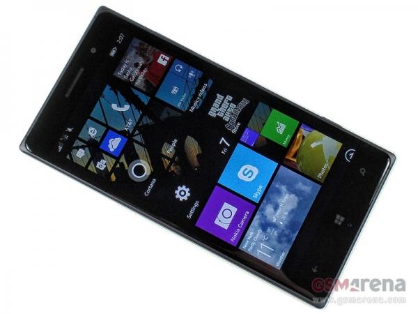 2.5D弧面玻璃屏 诺基亚Lumia 830评测