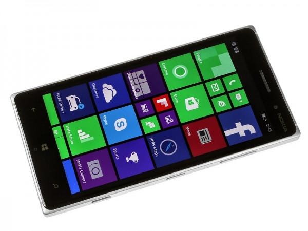 2.5D弧面玻璃屏 诺基亚Lumia 830评测