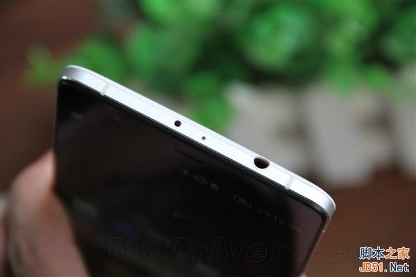 5.5寸最强拍照手机 3456元nubia Z7图赏