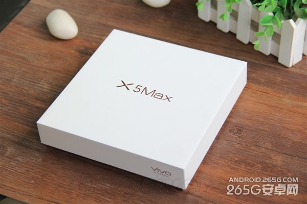 vivo X5Max开箱图赏：比耳机还细！