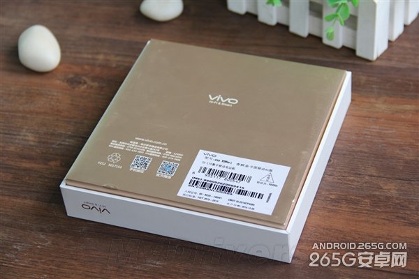 vivo X5Max开箱图赏：比耳机还细！