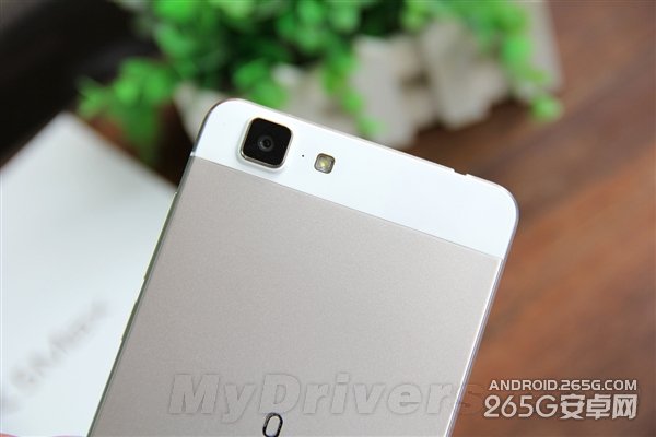 vivo X5Max开箱图赏：比耳机还细！