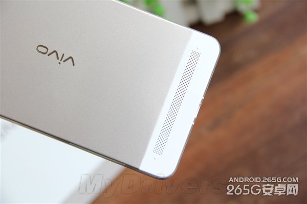 vivo X5Max开箱图赏：比耳机还细！