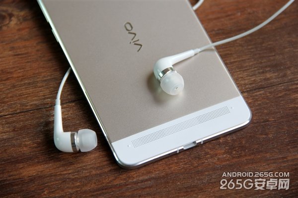 vivo X5Max开箱图赏：比耳机还细！