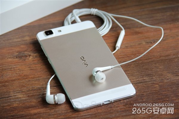 vivo X5Max开箱图赏：比耳机还细！