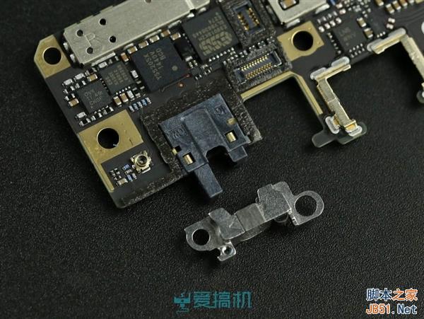 4.75mm能装点啥？vivo X5Max首发拆解