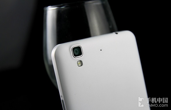 1080p屏双4G 八核大神F2全高清版评测 