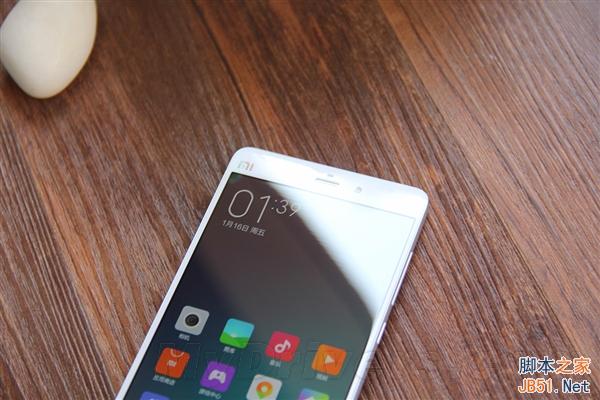小米Note开箱图赏：对比iPhone 6 Plus