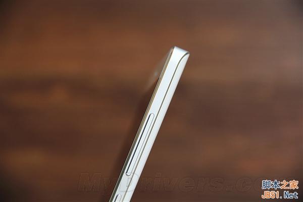 小米Note开箱图赏：对比iPhone 6 Plus