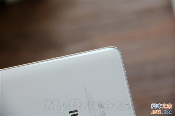 小米Note开箱图赏：对比iPhone 6 Plus