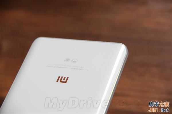 小米Note开箱图赏：对比iPhone 6 Plus