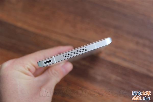 小米Note开箱图赏：对比iPhone 6 Plus