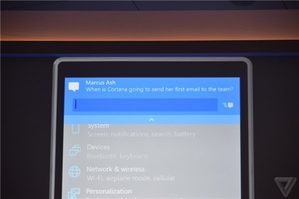 Windows 10手机全方位展示：触摸Office、通用应用
