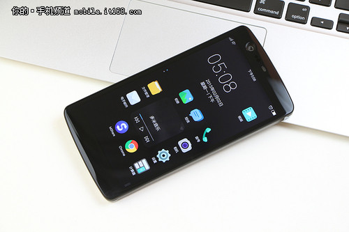 智慧边框+高演色屏 4080元Manta 7x评测