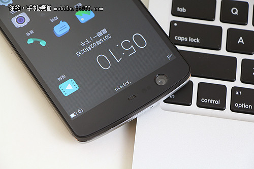 智慧边框+高演色屏 4080元Manta 7x评测