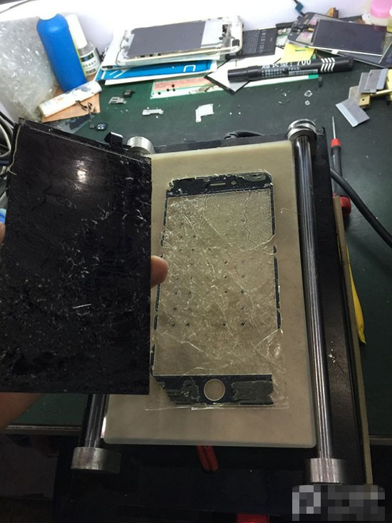 iPhone6 Plus屏幕碎了不用怕 手把手教你维修