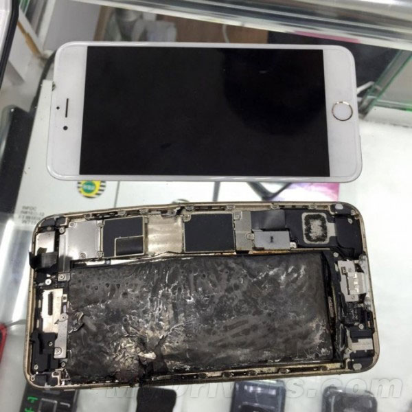 iPhone 6 Plus充电时爆炸：太惨了