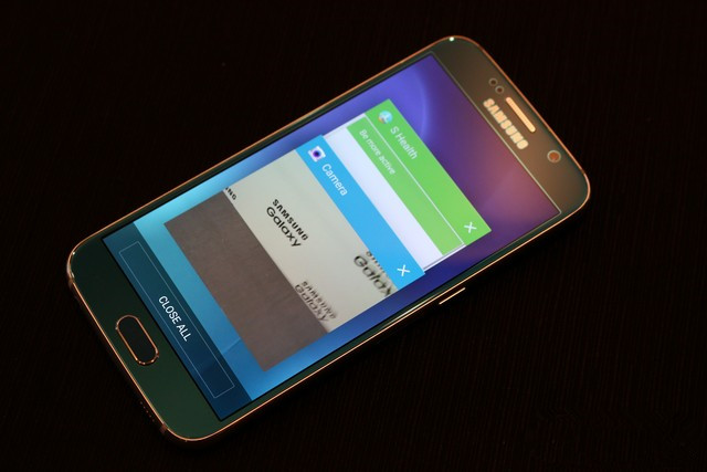 玻璃后盖+金属中框 三星GALAXY S6抢先体验 