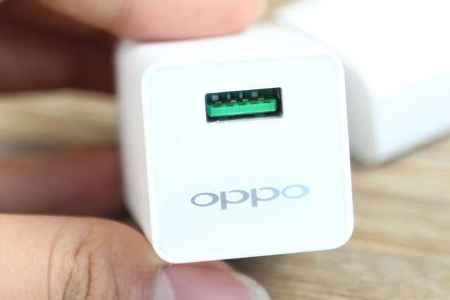 充电快且抗用 OPPO R5之VOOC闪充体验 