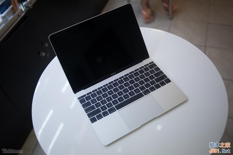 史上最薄Macbook开箱：精致到没话说