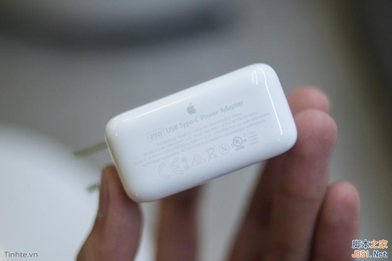 史上最薄Macbook开箱：精致到没话说