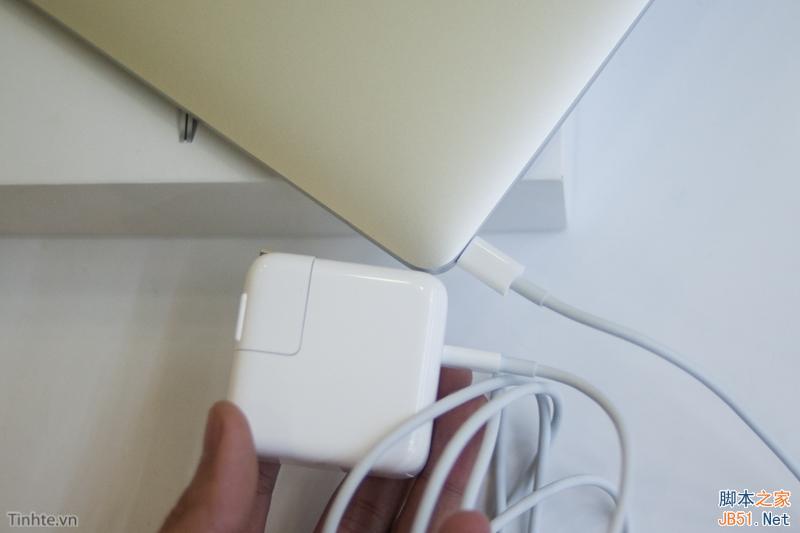 史上最薄Macbook开箱：精致到没话说