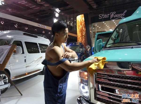 上海车展最帅“老鲜肉”蹿红朋友圈