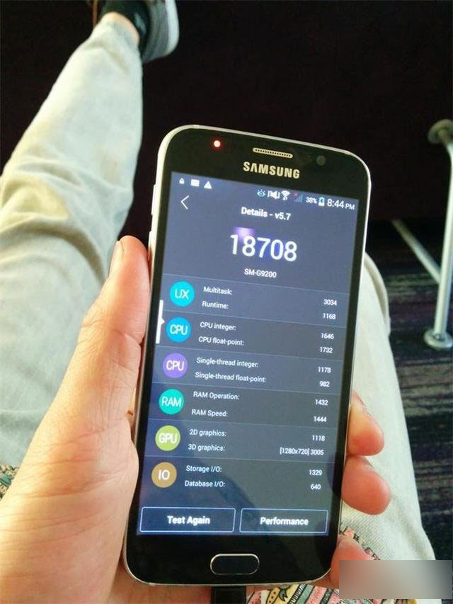 有人买到Galaxy S6山寨机外观做工很逼真