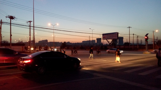 599元享2GB运存+13MP拍照? ono手机评测 