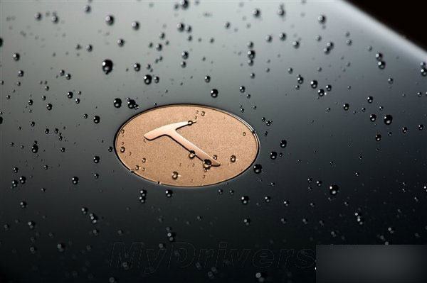 2480元！锤子手机一周年纪念版上市：Logo大亮