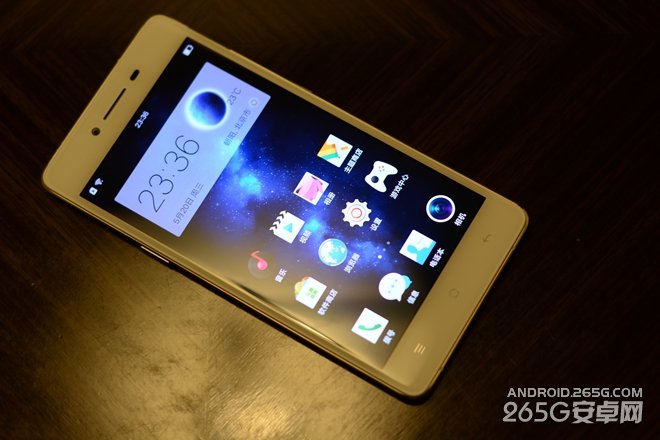 OPPO R7开箱图赏 以及简单上手评测