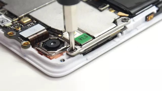 OPPO R7真机拆解：难度大/做工细/用料足