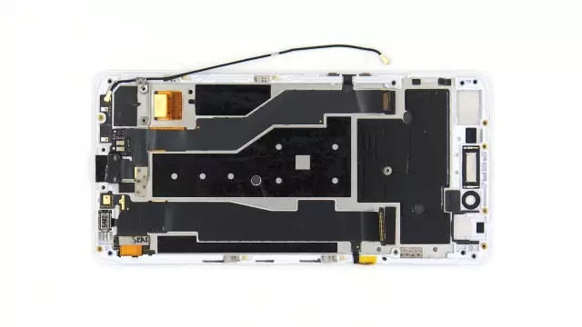 OPPO R7真机拆解：难度大/做工细/用料足