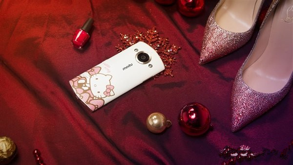 萌动少女心 美图M4 HelloKitty特别版图赏