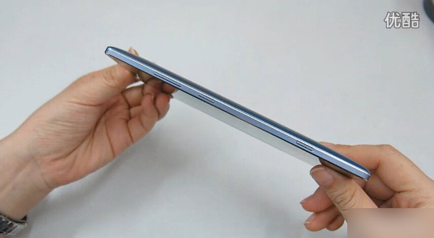 金立E8真机上手视频 支持指纹识别