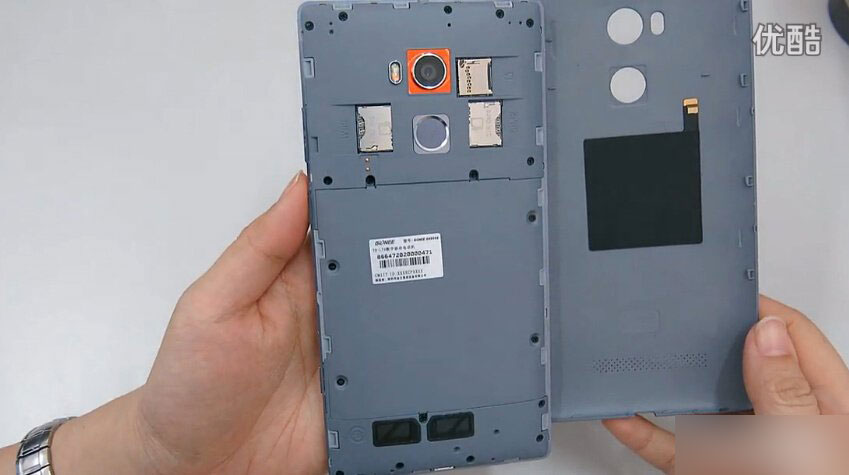 金立E8真机上手视频 支持指纹识别