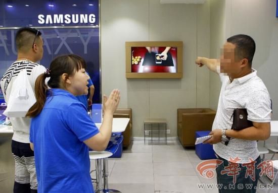 男子6288元买Galaxy S6 Edge砸核桃：哭了