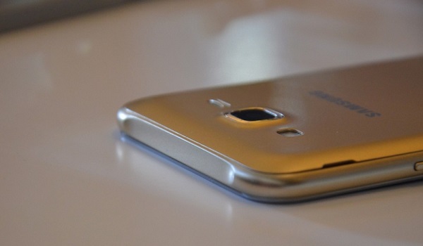 三星Galaxy J图赏3.jpg