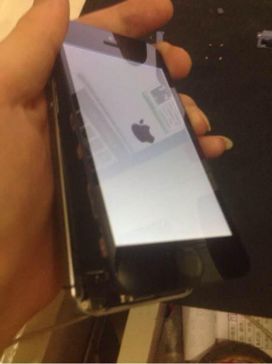 网友耗费一周时间：手工组装了一台iPhone5s 太炫了！