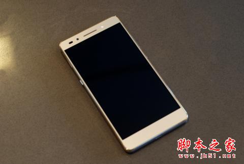 看了荣耀7：容我喝杯82年的雪碧压压惊！